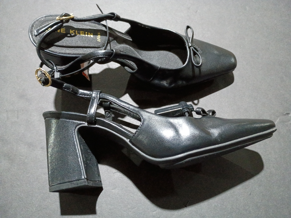 Anne Klein (Size 075)