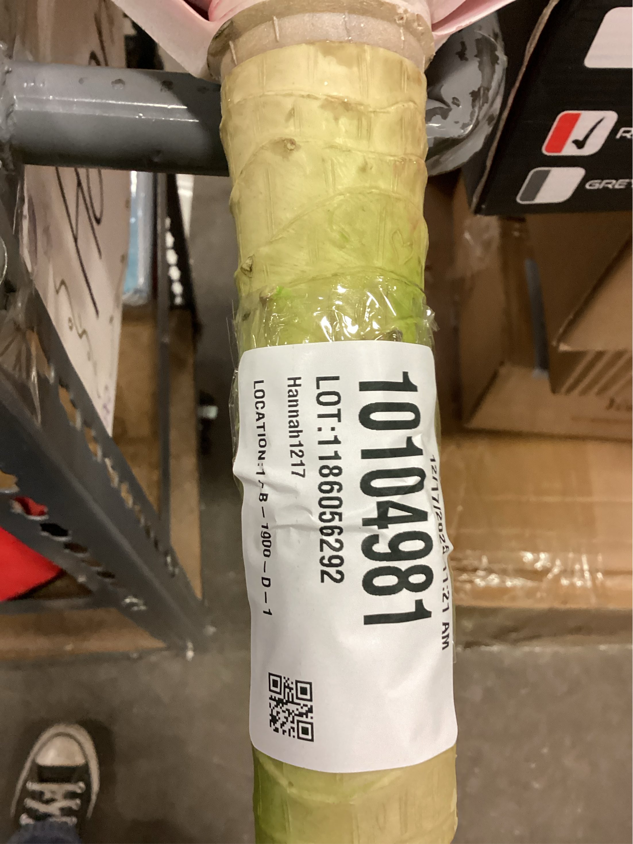 Velener Fake Agave Plant Outdoor, Artificial Plants Large Size for Indoor Decor, Faux Plant Dual Agave (22 inch,Red/White)-No Pot