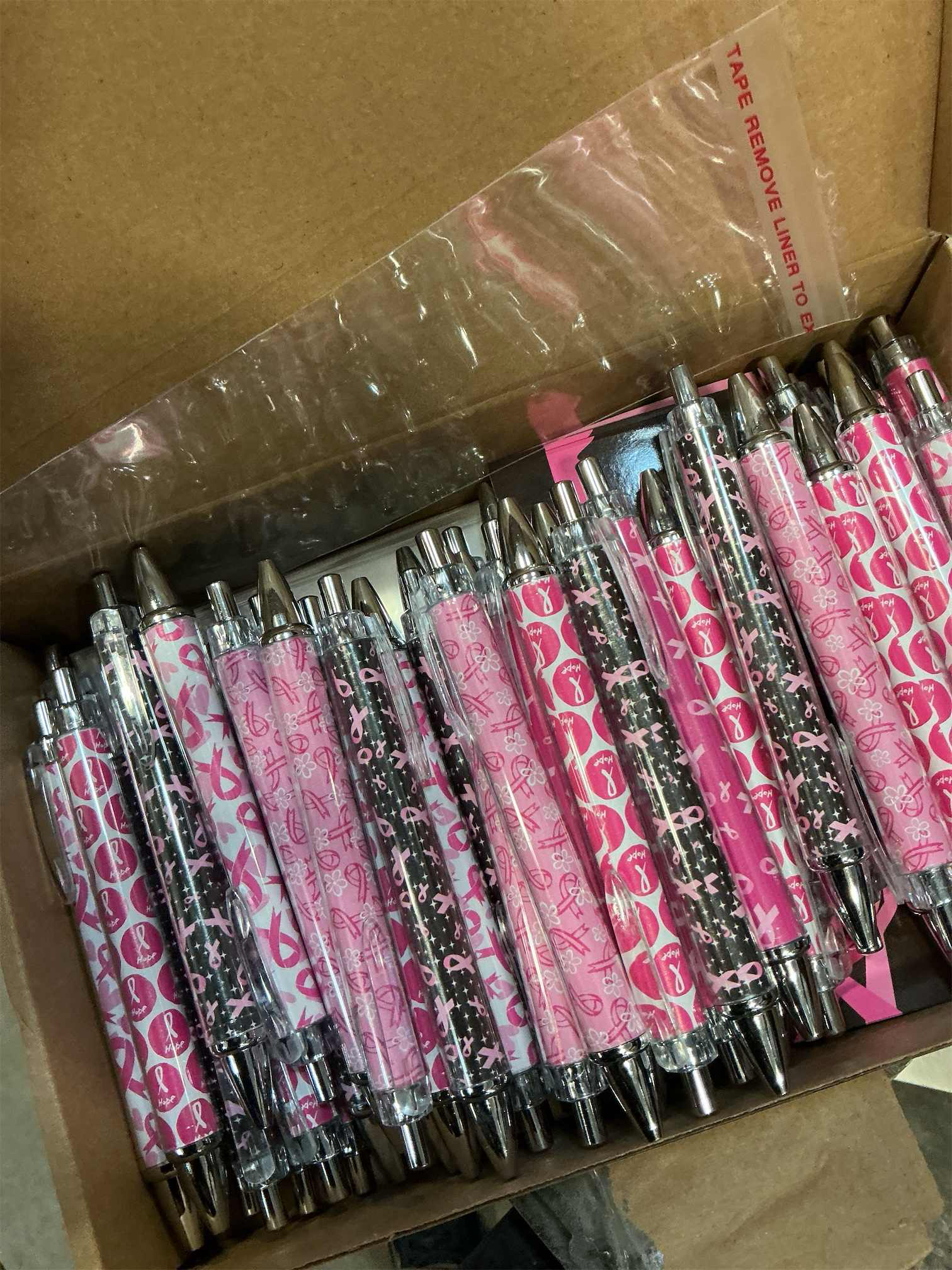 150 Pcs Pink Ribbon Pens Bulk Breast Cancer Awareness Holiday Novelty Pens 0.5 mm Retractable Black Ink Decorative for Office School Party Favor Supplies Women Gift