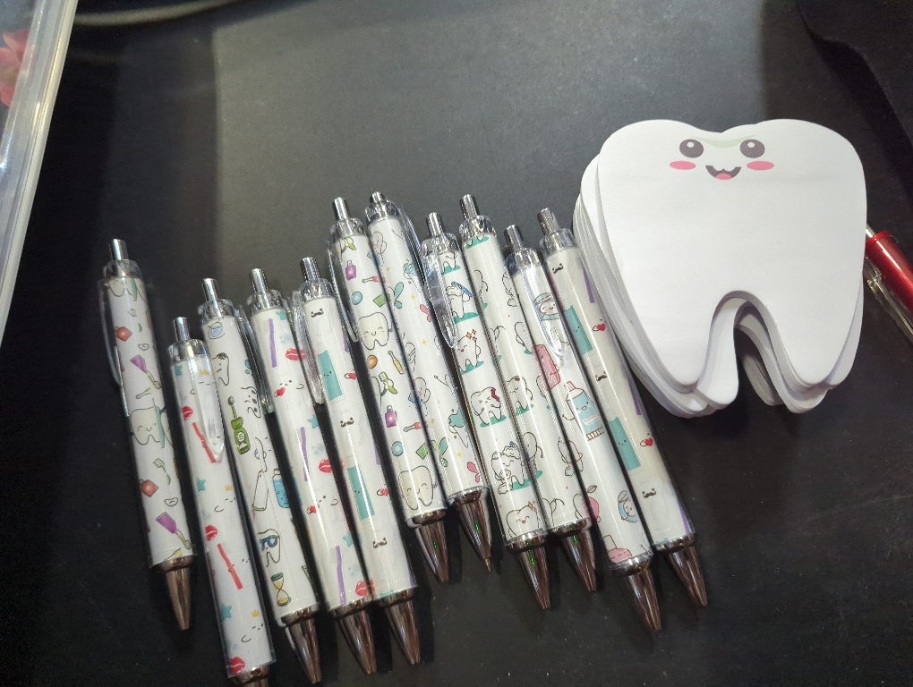 11 Pcs Dental Assistant Notepads with Pens Cute Self Stick Notes Pens Christmas Gifts Set for Lover Sticky Notes Ballpoint Bulk for Traveler Birthday Christmas Party Gifts(White)