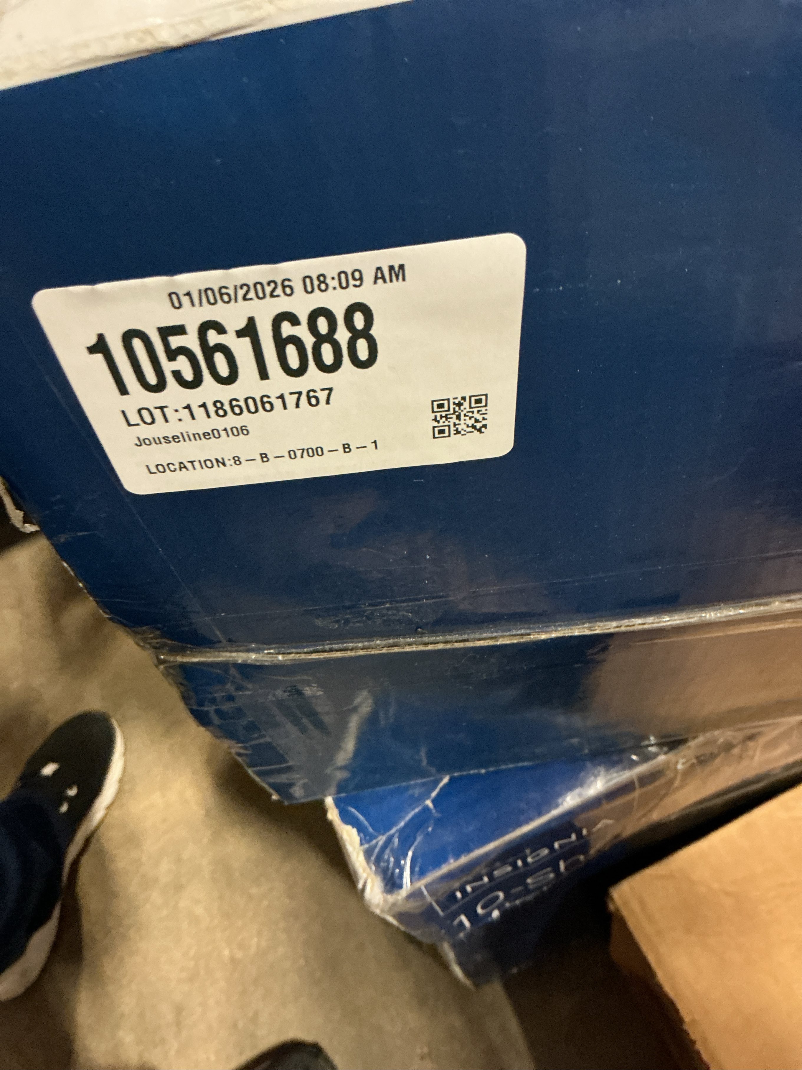 Insignia™ - 10-Sheet Microcut Shredder - Black