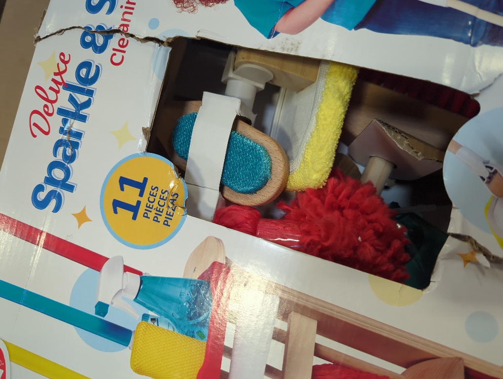 Melissa & Doug Deluxe Sparkle and Shine Cleaning Play Set