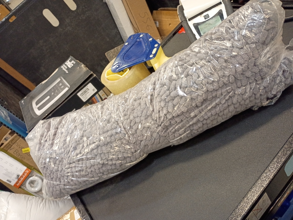 BOANKODU Bathroom Rugs Extra Soft Absorbent Chenille Bath Rugs, PVC Backing Quick Dry, Machine Washable Bath Mats for Bathroom Floor, Tub and Shower, Home Decor Accessories, light Grey