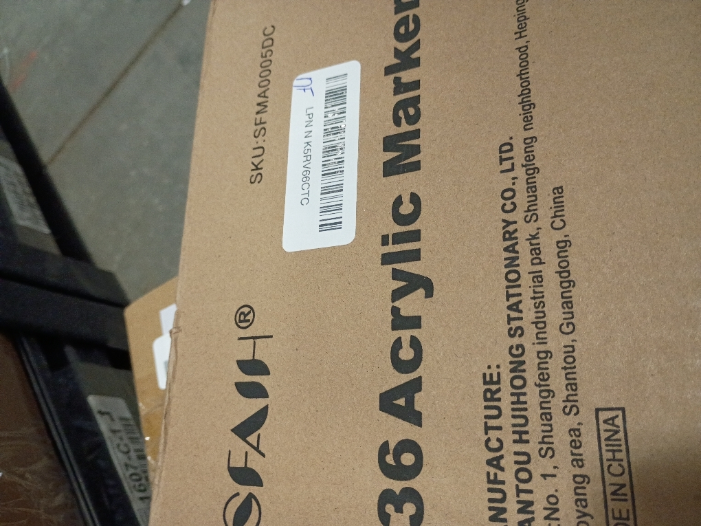 Acrylic markers 36