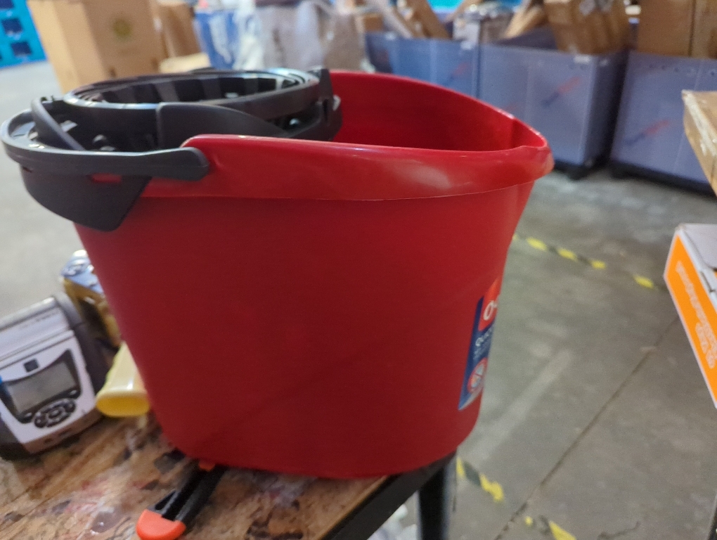 O-Cedar QuickWring 2.5 Gal Bucket, Red, 1 Each