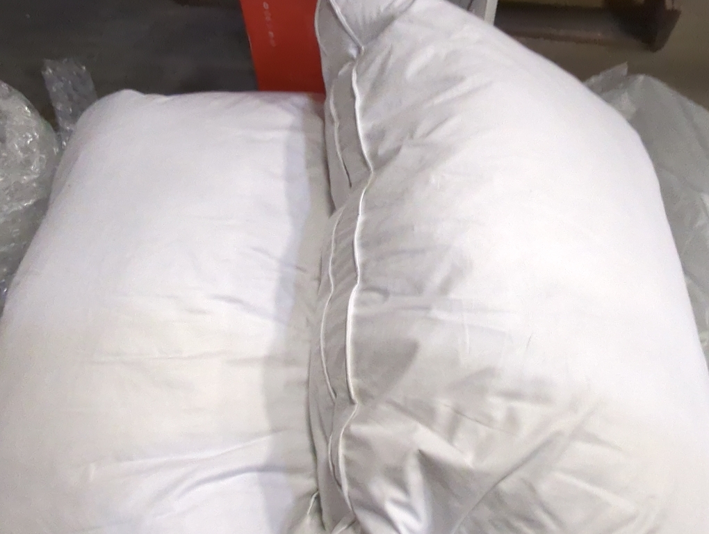 Goose Feathers and Down White Pillows Bed Sleeping Hotel Collection Pillows Set of 2 Queen Size