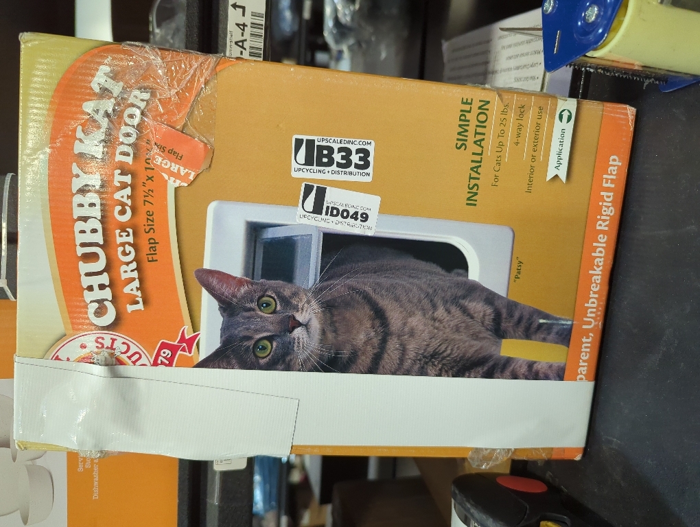 Ideal Pet Products Chubby Kat Door, Plastic, Large, 7.5 x 10.5 Flap Size