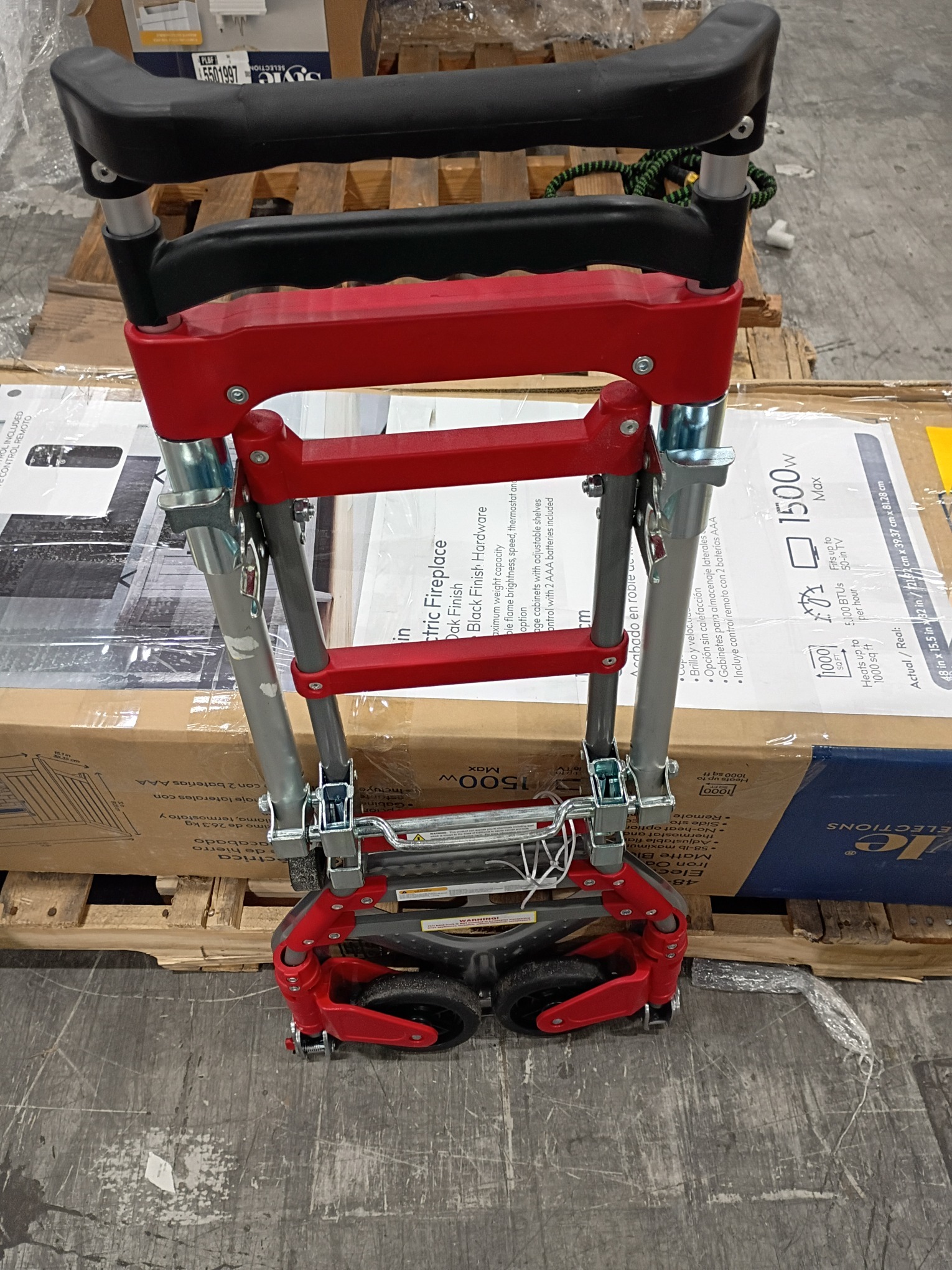 Milwaukee 150-lb Capacity 4 -Wheel Multiple colors/finishes Aluminum Convertible hand truck