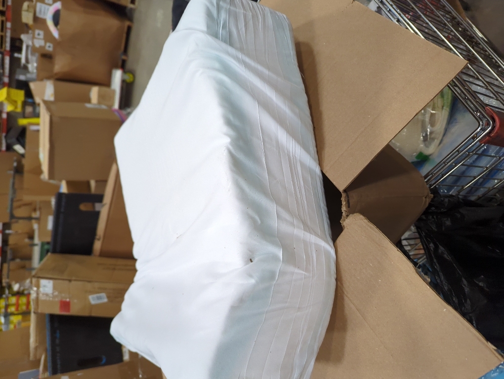 Gravity Leg Rest Pillow – Foam Wedge for Post-Surgery Recovery, Back Pain Relief, Side Sleeping, Varicose Veins, Restless Legs, Includes Removable, Washable Cover White