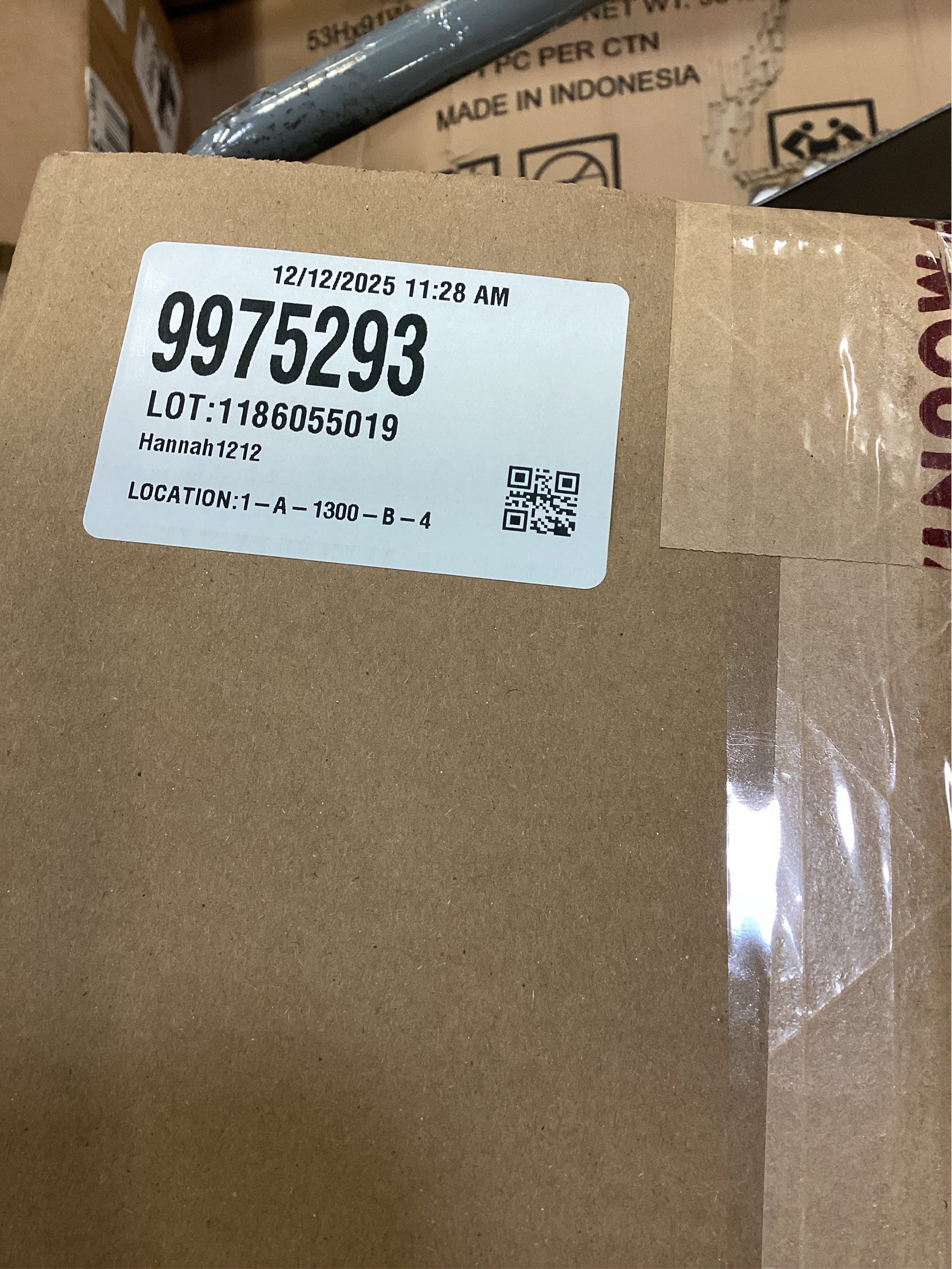 Yellow Mountain Imports Small Size Chinese Mahjong Set, “Rogue Classic” with 146 Ivory Colored Tiles, Vinyl Case, Wind Indicator and Dice - for Chinese Style Gameplay Only [經典象牙」中國麻將]