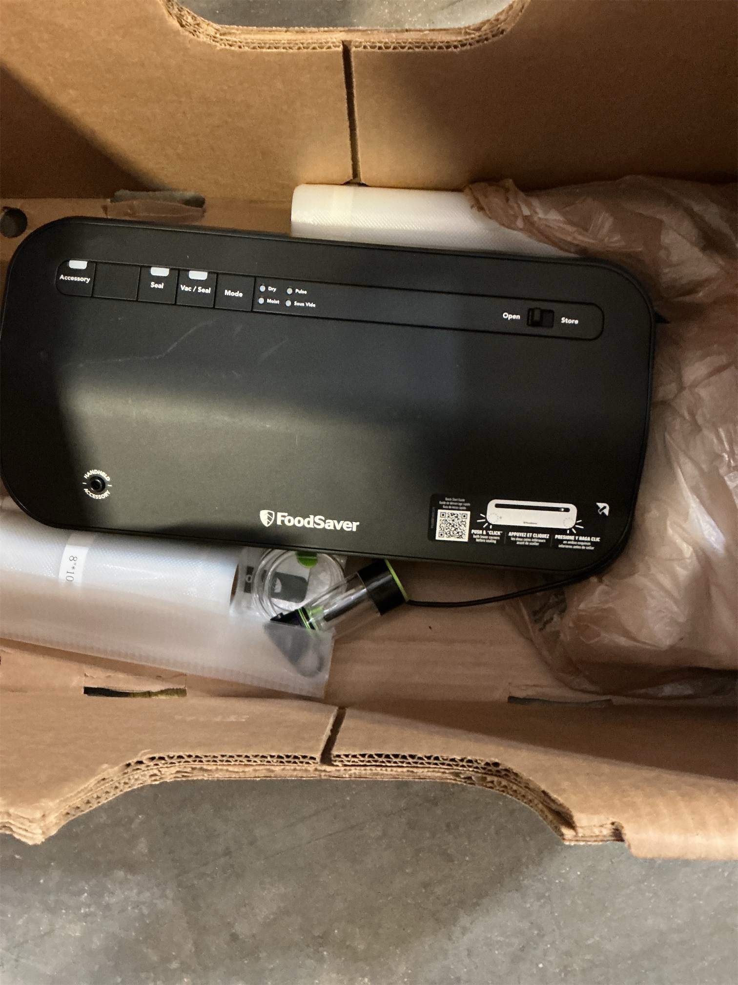 FoodSaver Vacuum Sealer Machine, Automatic Bag Detection, Sous Vide Friendly, with sealer bags, roll, handheld vacuum sealer, black ‼️possibly stains missing or broken item ‼️