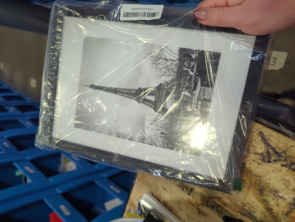 upsimples 11x14 Picture Frame, Display Pictures 8x10 with Mat or 11x14 Without Mat, Wall Hanging Photo Frame, Black, 1 Pack