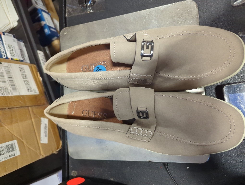 Guess Men's Quido Loafer (size 10.5)