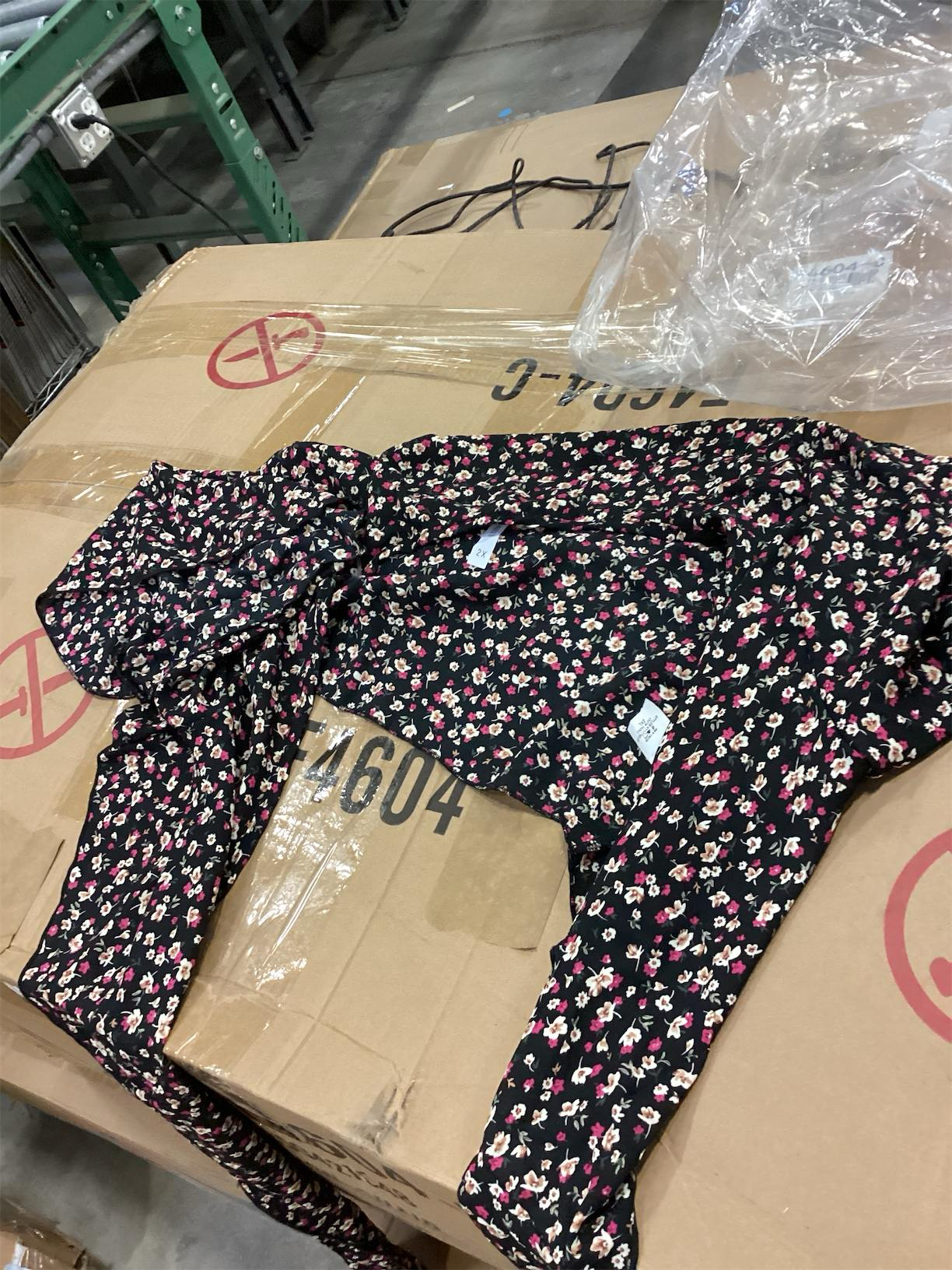 Haute fox XXL women’s flower top tie shirt