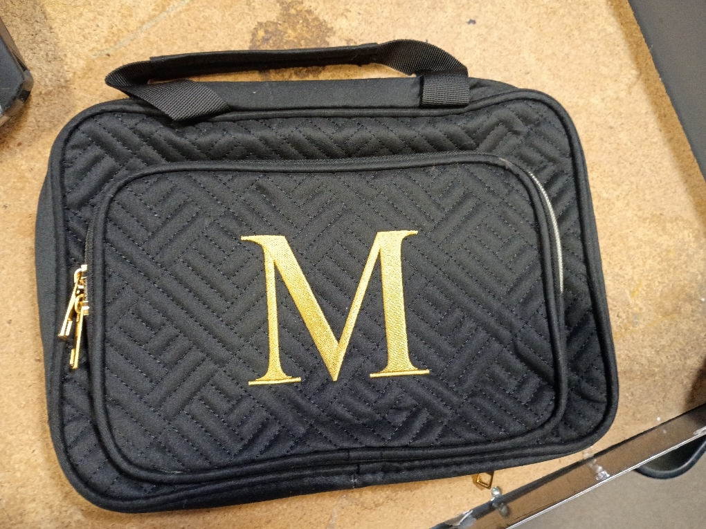 Personalized Gifts for Women, Initial Toiletry Bag Hanging Travel Organizer & Makeup Cosmetic Bag with Embroidery Letter Teacher Appreciation Gift Birthday Valentines Gifts for Mom Wife Friend Sister