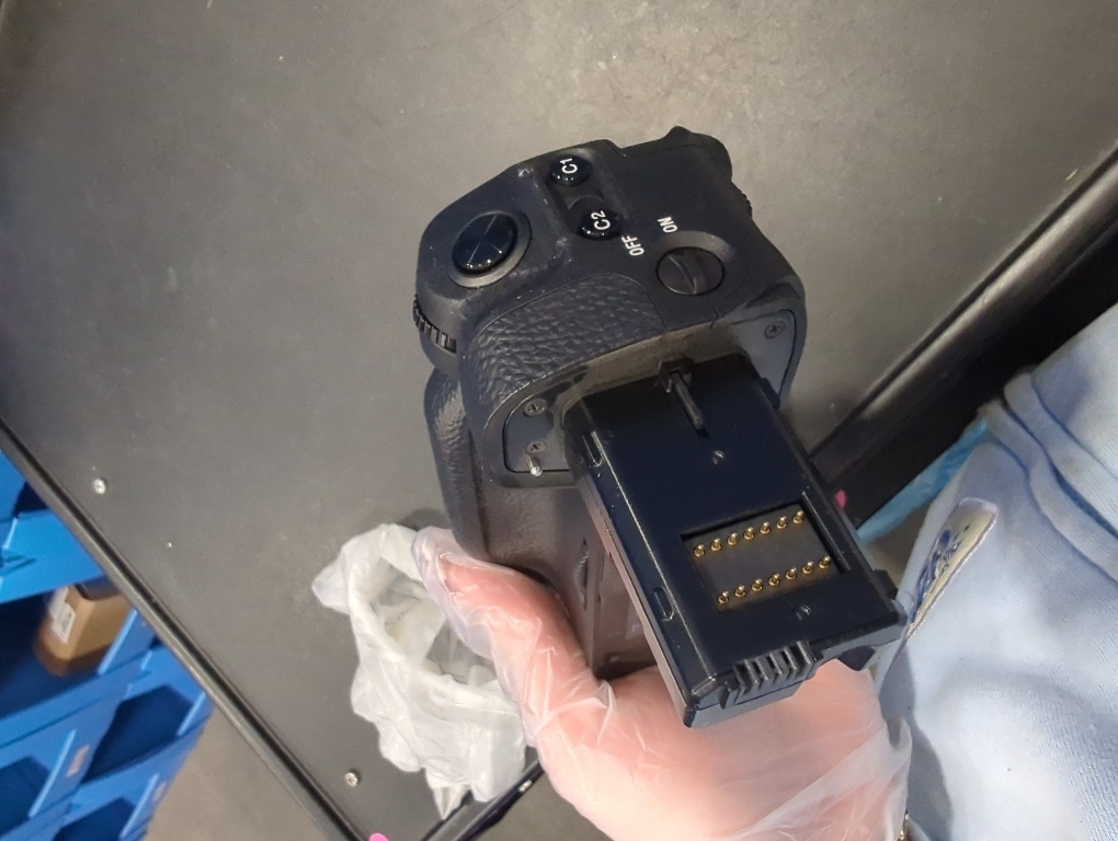 FocusFoto Vertical Multi Power Battery Pack Grip Holder for Sony Alpha A1 II A1II, A9 III A9III Camera, Replacement for VG-C5, uses One or Two NP-FZ100 Batteries (Batteries NOT Included)