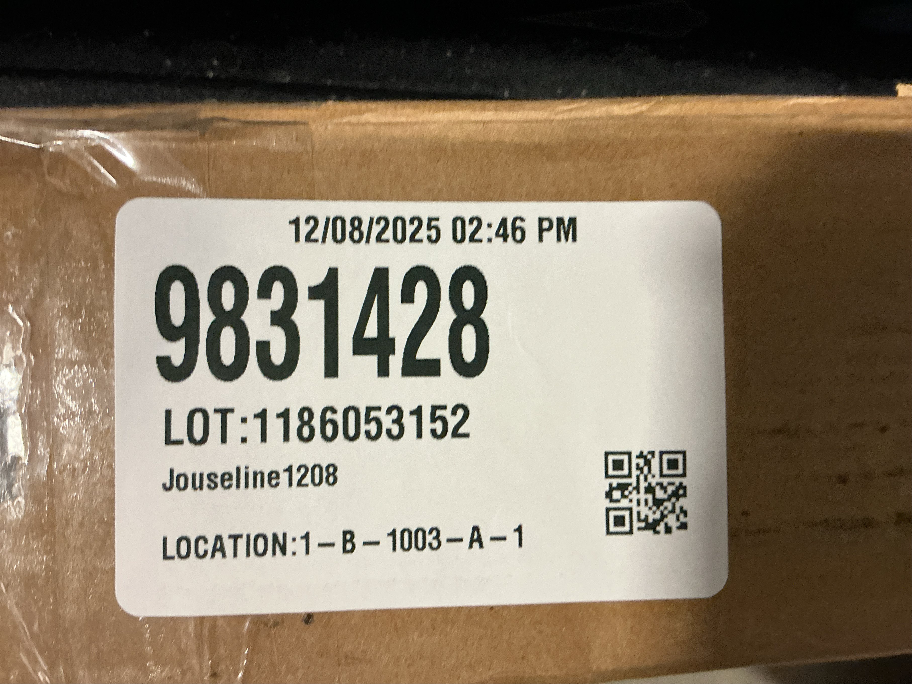 JAYEGT Motorized Rotating Display Stand, 350Lbs Load，360 Degree Electric Rotating Potography Turntable for Products Display，Live Show， Remote Control  5 Colors Backgrounds (Black/23.6Inch/Wired)