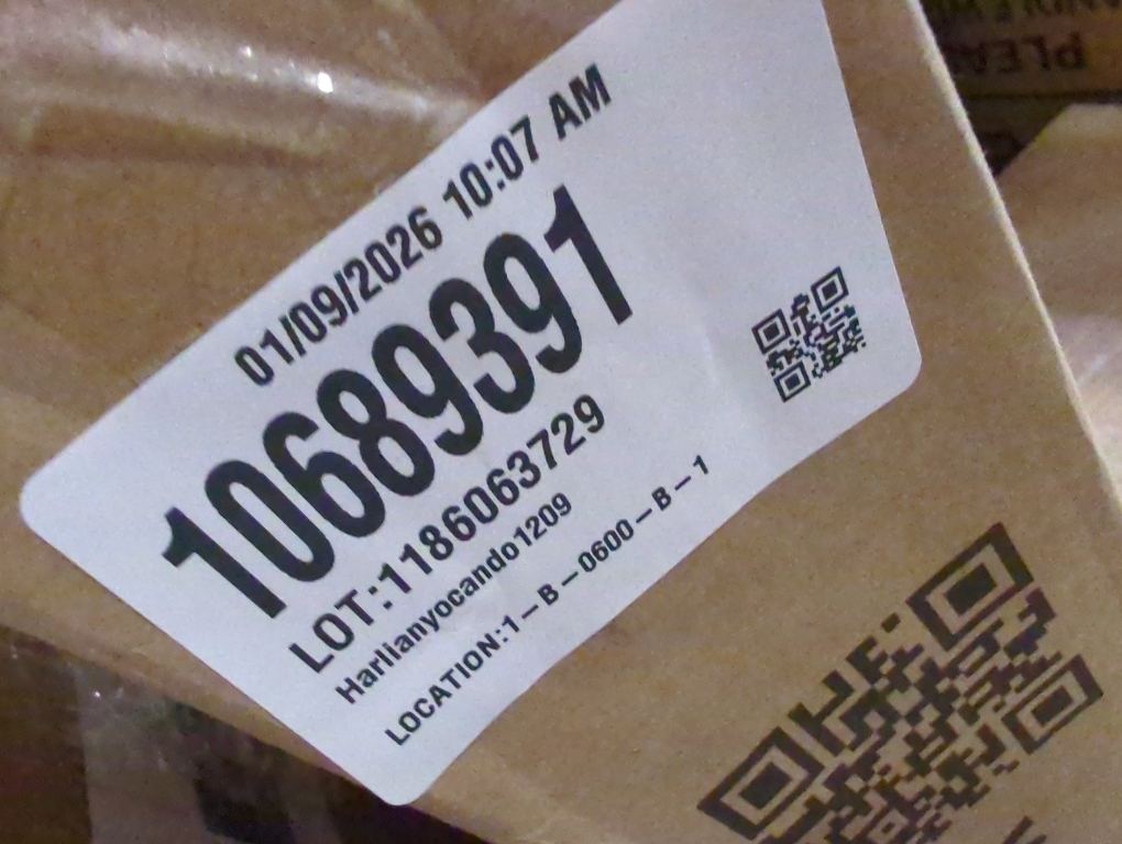 Tropika 31.5 in. White Faux Wood 5-shelf Standard Bookcase with Storage