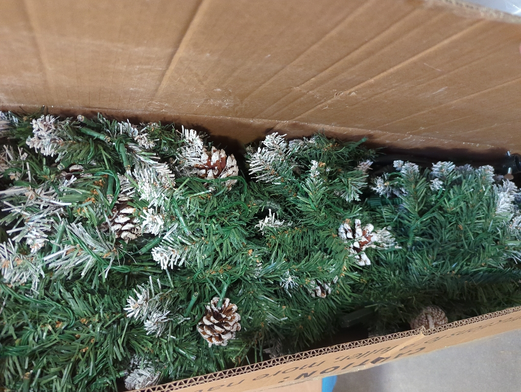 Pine cone pre-lit Christmas tree