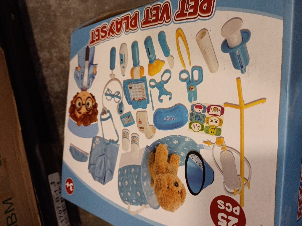 Meland Toy Doctor Kit for Kids - Pretend Play Doctor Set with Dog Toy, Carrying Bag, Stethoscope Toy & Dress Up Costume - Doctor Play Gift for Kids Toddlers Ages 3 4 5 6 Year Old for Role Play