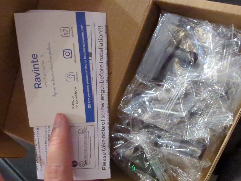 Ravinte 10 Pack Black Square Bar Cabinet Knobs 2 Inch Square Cabinet Pulls Matte Black Single Hole Kitchen Cabinet Handles