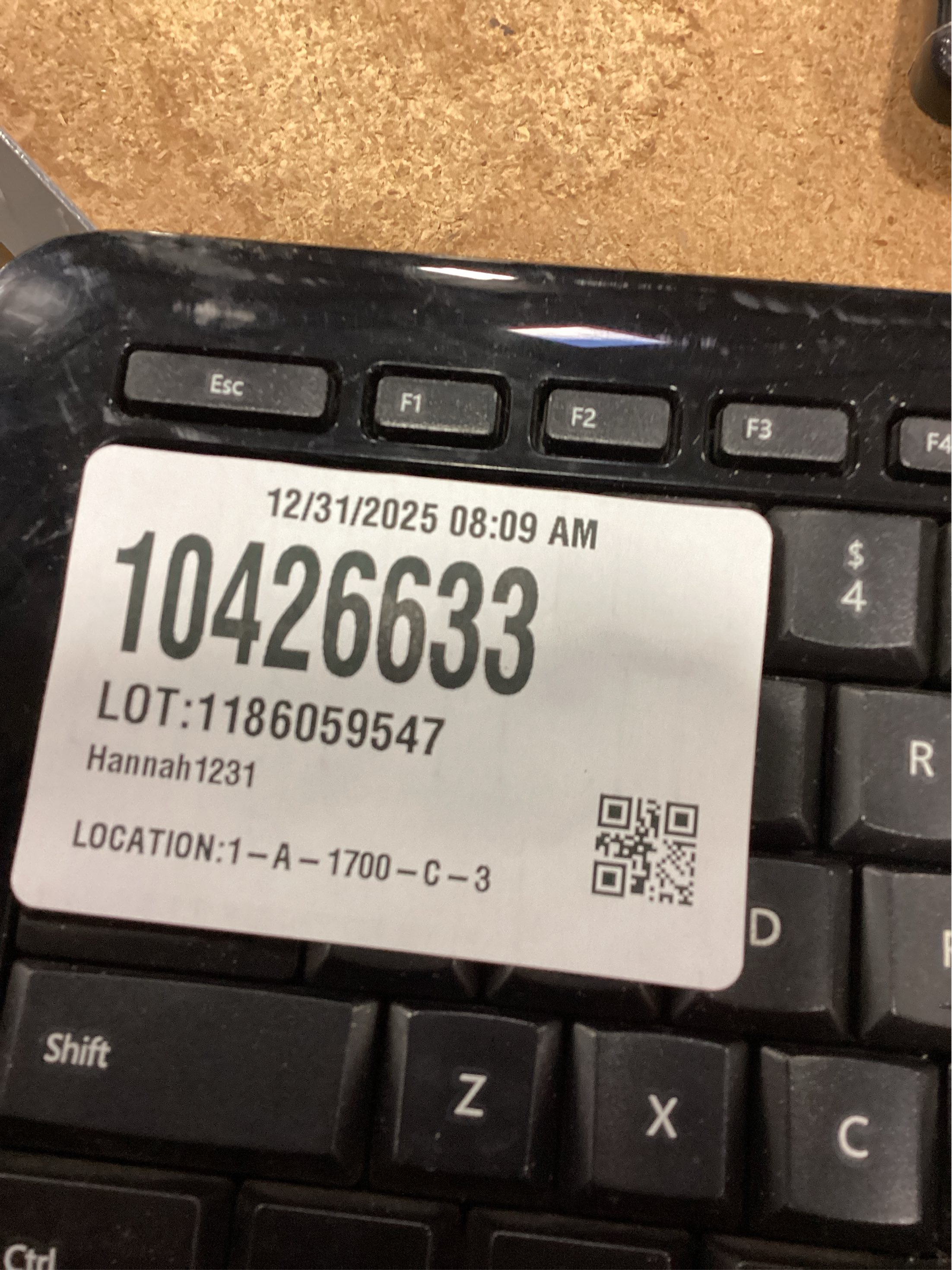 Microsoft Wireless Keyboard 850 Special Edition with AES - Black. Wireless Keyboard. Snap-In USB Transceiver