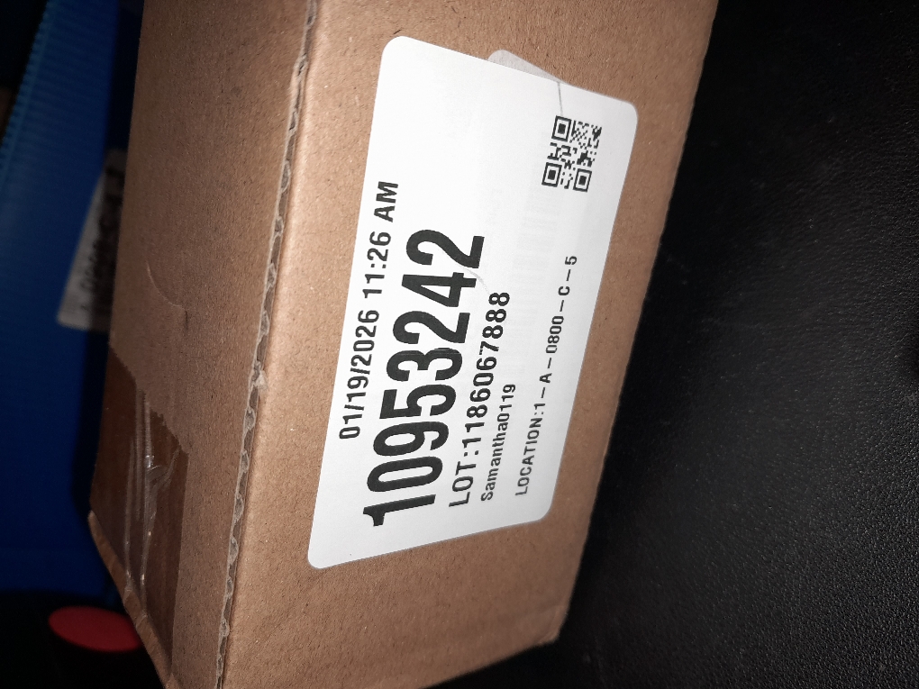 Flip Up License Plate Holder, Vibration Proof Flip Up License Plate Bracket, Universal Winch Mount Front Frame for Most Off Road Cars Trucks SUVs