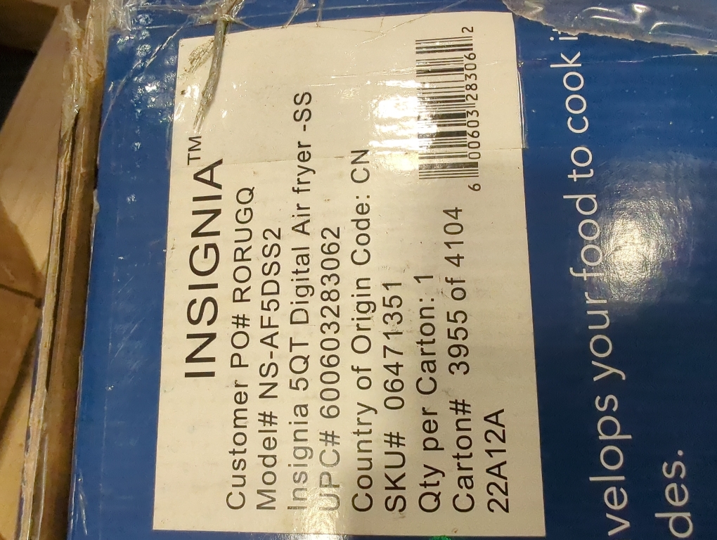 Insignia™ - 5 Qt. Digital Air Fryer - Stainless Steel (damage on bottom)