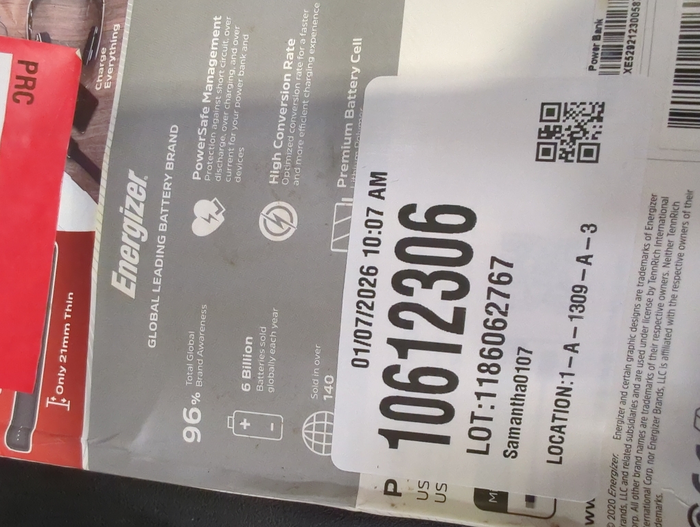 Energizer - MAX 20,000mAh High Speed Universal Portable Charger for Apple, Android, Google, Samsung & USB Enabled Devices - Black