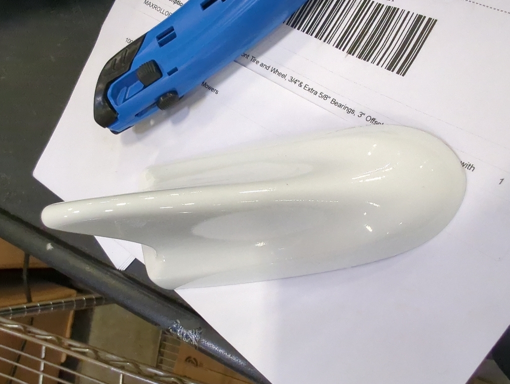 Auto Car Shark Fin Universal Roof Antenna Dummy Aerial for Decoration ONLY (White)