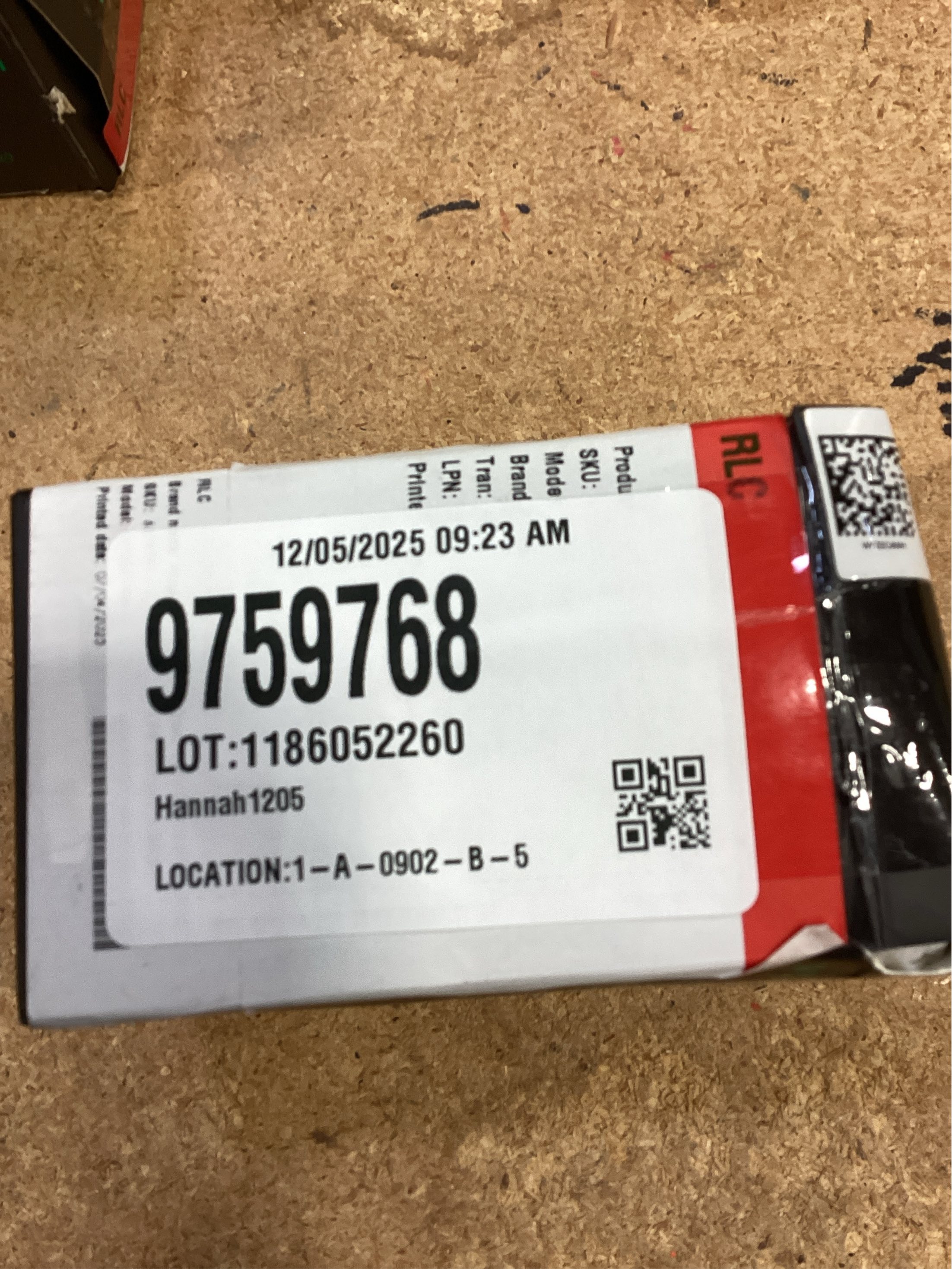 Wyze Cam V4 Plug-in Indoor and Outdoor Smart-Enabled Security Camera