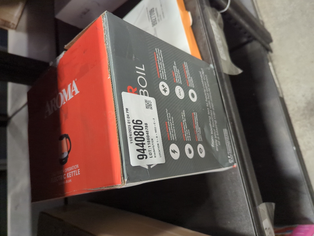 5-Cup Black Glass Corded Electric Kettle with Automatic Shut-Off