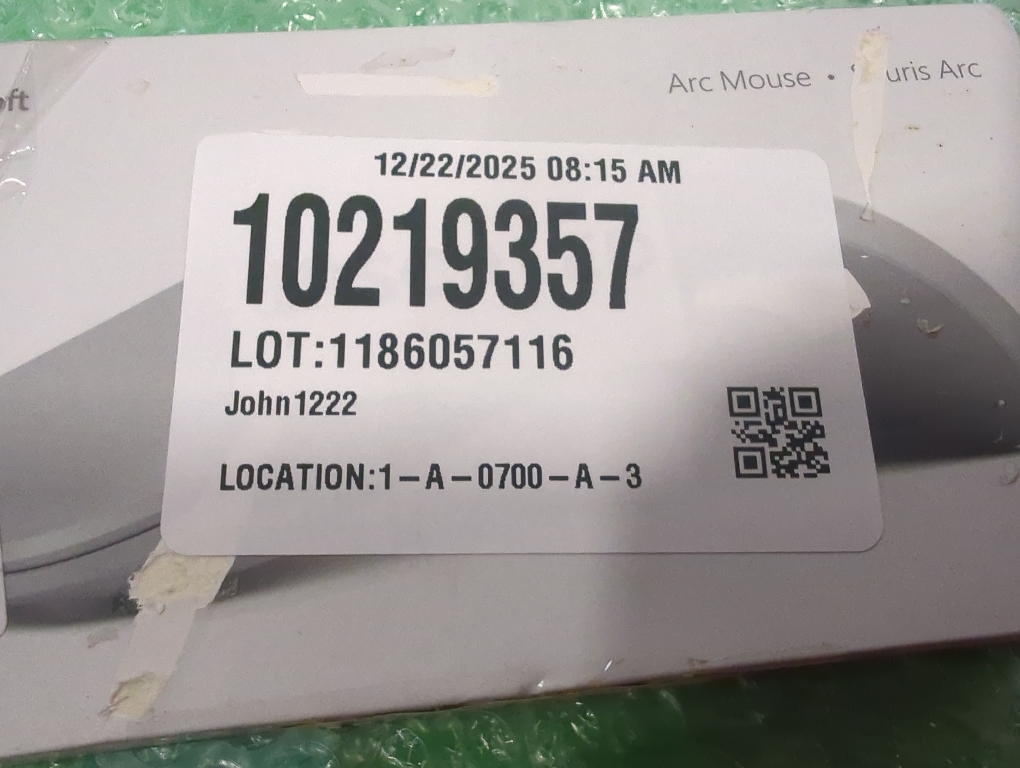 Microsoft Surface Arc Touch Mouse Platinum - Wireless - Bluetooth Connectivity - Ultra-slim & lightweight - Innovative full scroll plane