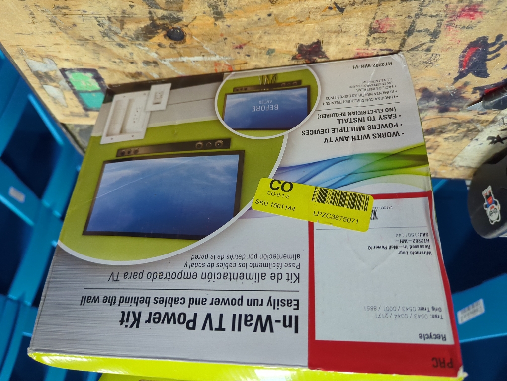 Legrand On-Q 4-27/64-in x 10-in PVC White Flat Screen Tv Kit