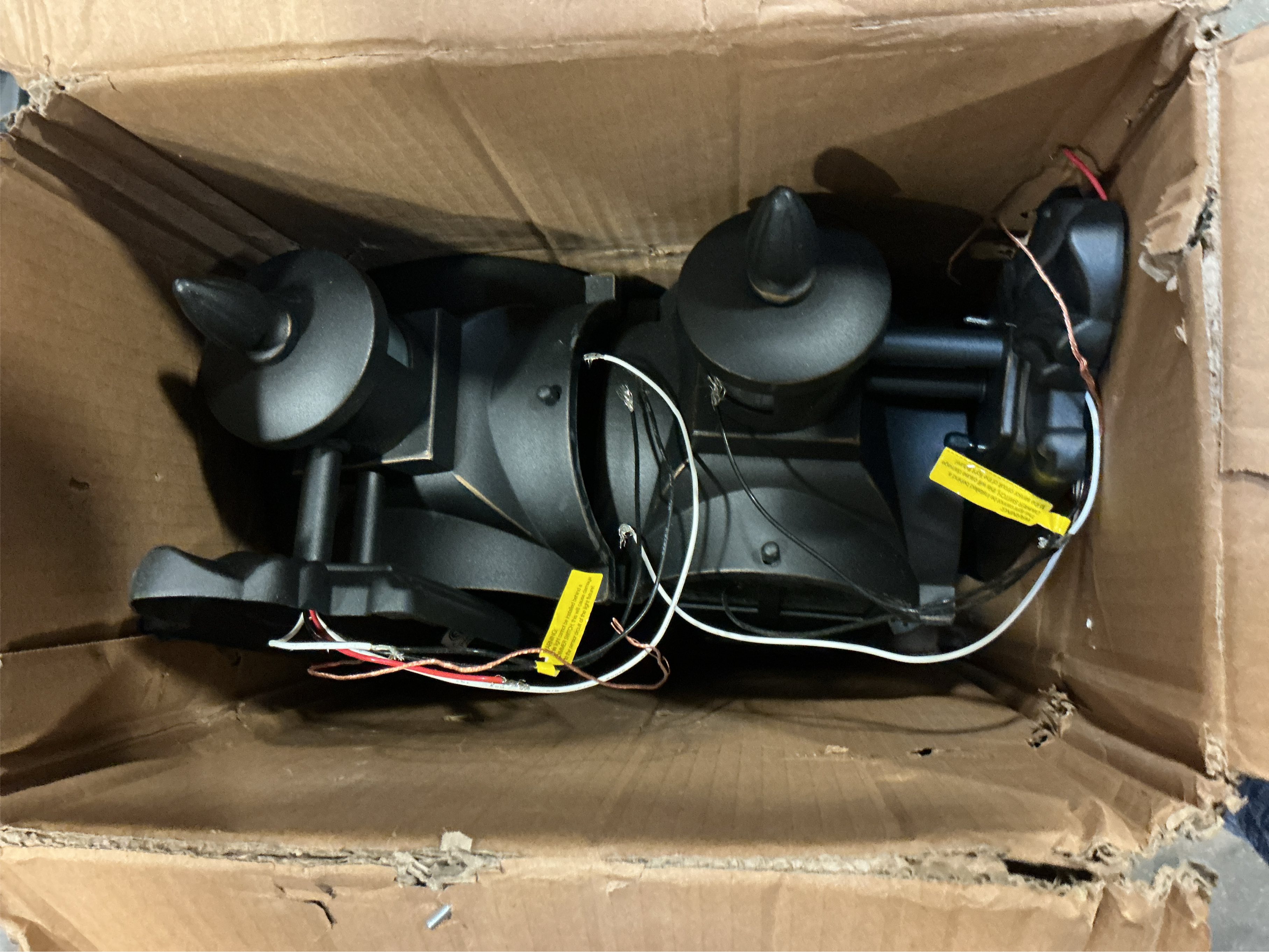 Sucolite Outdoor Wall Light Fixtures Wall Mounted, Exterior Waterproof Porch Lights Wall Lanterns, Outside Wall Sconces with Water Ripple Glass for House Front Door Garage, Retro Vintage Style, 2 Pack