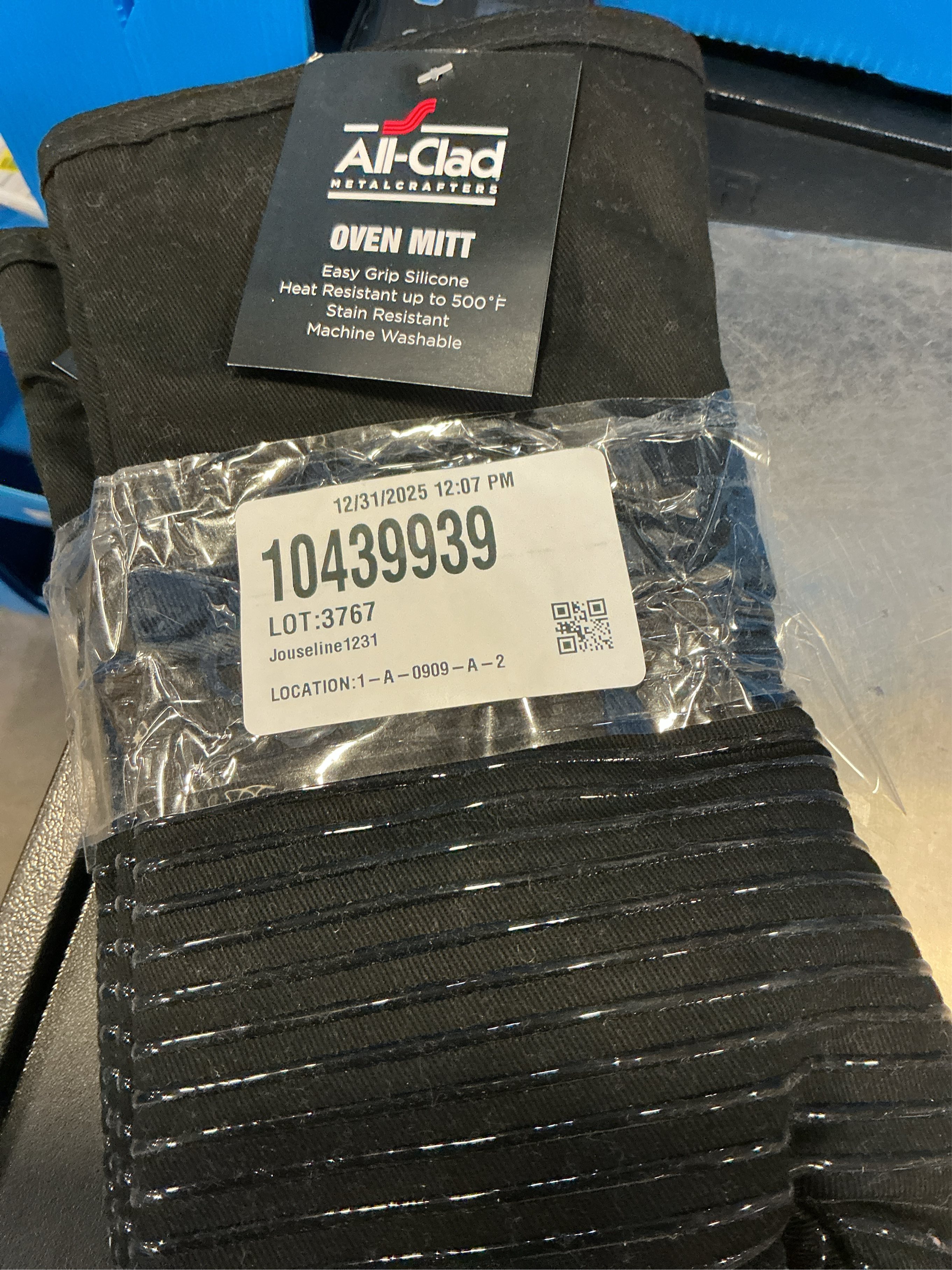 2 pack All-Clad Silicone Oven Mitts: Heat Resistant up to 500 Degrees - 100% Cotton & Silicone, 14x7 Oven Mitt for Kitchen and Barbecue, 2-Pack, Black