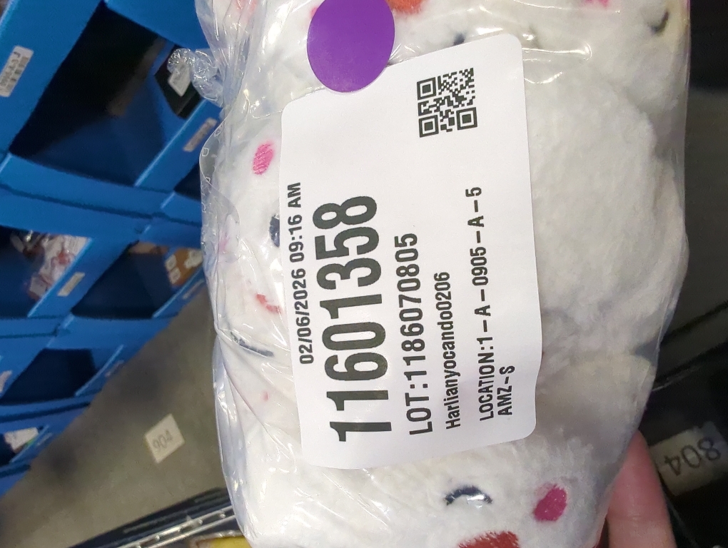 Yunsailing 24 Pcs Soft Snowball Fight Set Indoor 3 Inch Plush Snowballs with Faces Fun Snowmen Balls Winter Fake Snowball Fight for Adults Winter Outdoor Game Party Decorations(Cute)