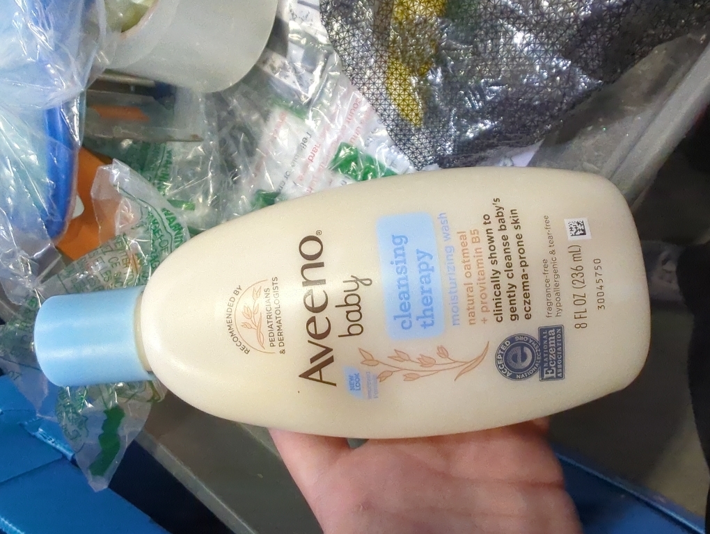 Aveeno Baby Cleansing Therapy Moisturizing Body Wash, 8 oz