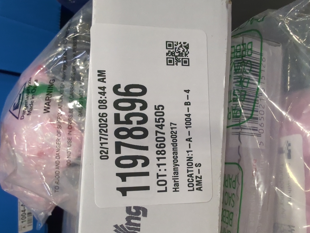 4 Pcs Christmas Inflatables Candy Outdoor Decorations 4 FT Christmas Candy Inflatable Column Blow up Decoration for Winter Xmas Lawn Yard Garden Home Decor(Red, White)