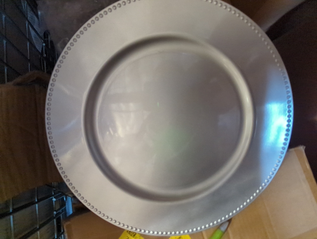 50 Pcs Silver Charger Plates Round Charger Plates13 Inch Bulk Wedding Dinner Elegant Reusable Plastic Chargers Plates Wedding Holiday Party Baby Shower Event Decoration (Silver)