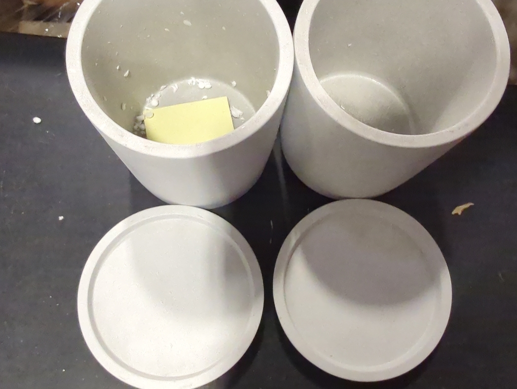 2 Gray Small Pots