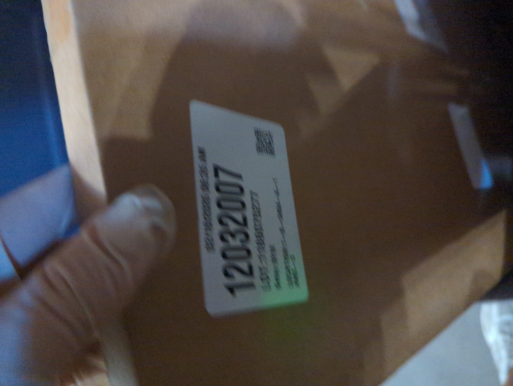 upsimples 20x24 Picture Frame, Display Pictures 16x20 with Mat or 20 x 24 Without, Wall Hanging Poster Frames, Black, 1 Pack