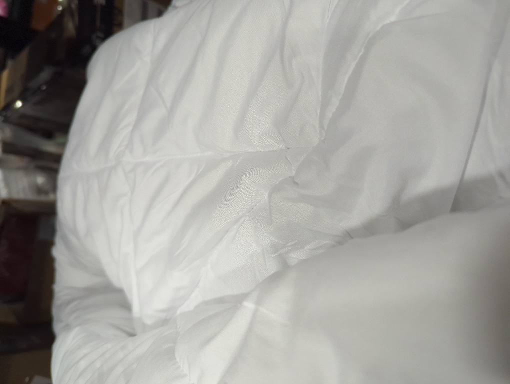 Amazon Basics Hypoallergenic Quilted Mattress Topper Pad, 18 Inches Deep, Twin, White (2pk)