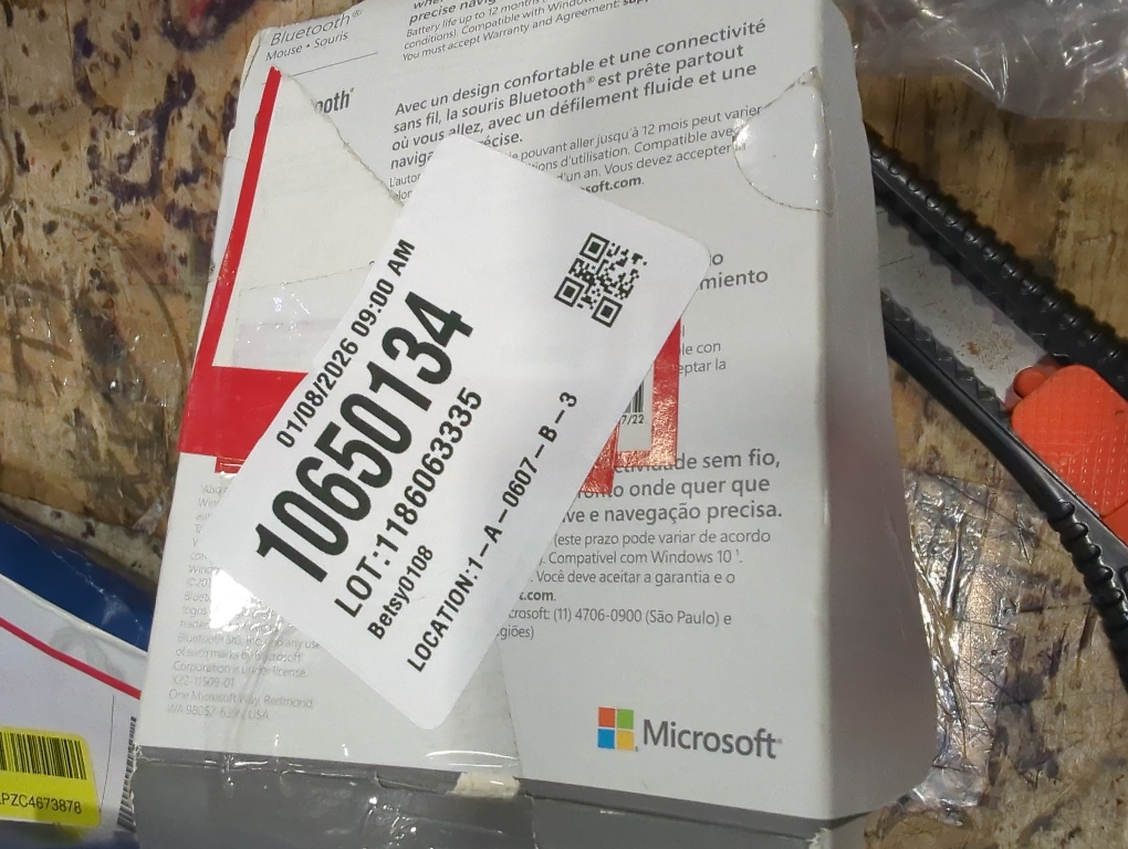 Microsoft RJN-00001 Bluetooth Mouse - Wireless - Bluetooth - 2.40 GHz - Matte Black - Blue