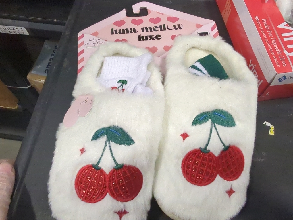 Size S 5-6 Color White Women’s Animal Print Comfort Fluffy Fuzzy Slip-on House Slippers Open Toe Cross Band Indoor Outdoor Non-Slip Slippers for Women