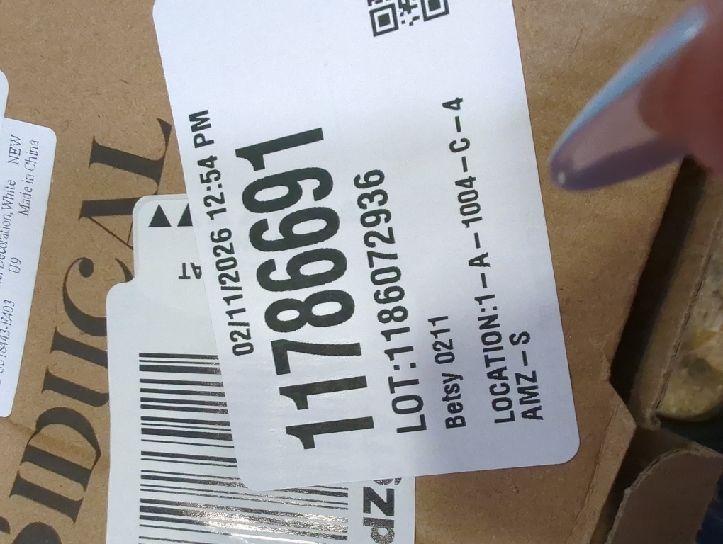 SIDUCAL Ceramic Decorative Flower Vase | 6 Inch Pottery Rustic Farmhouse Boho Vase for Home Decor, Table, Living Room, Bathroom, Shelf, Mantel Decoration, Wedding, White