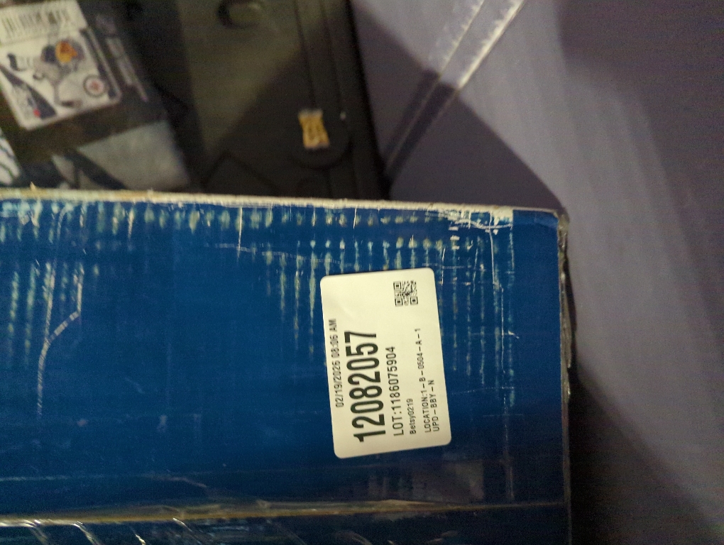 Insignia™ - Portable Ice Maker with Auto Shut-Off - White to