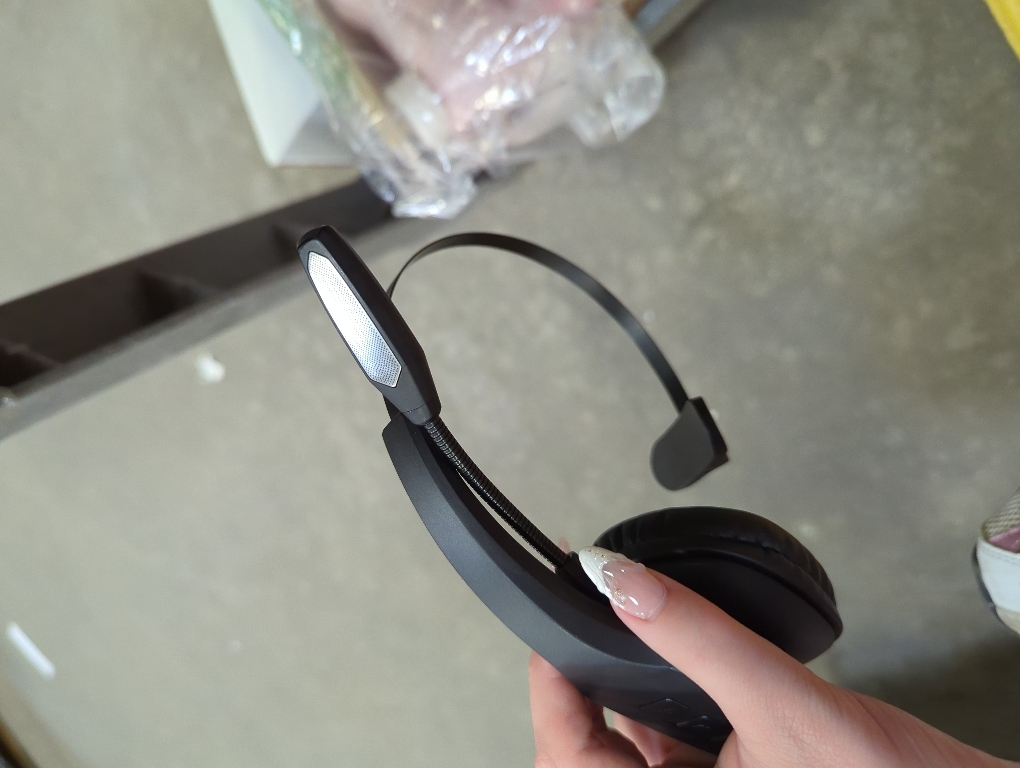 Trucker Bluetooth Headset, Wireless Headset with Mic, Bluetooth Headsets with Dual Noise Cancelling Microphone & Mute Button, 55Hrs Working Time PC Headsets for Cell Phones, Computer, Truck Driver