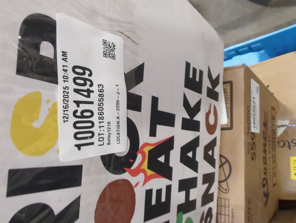 Chefman Air Fryer – 4 QT Compact Airfryer for Quick & Easy Meals in Minutes, Features Hi-Fry Technology for Extra Crisp, Touchscreen Controls with 4 Presets, Nonstick & Dishwasher Safe Basket - Black