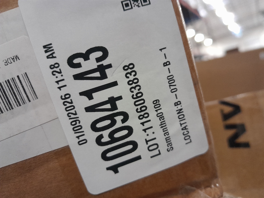 FengYu 300lb Lockable Roof Rack Cross Bars Compatible with Nissan Rogue 2014-2020 (with Raised Side Rails), Heavy Duty Aluminum Roof Rails Crossbars Cargo Bars Canoe Rooftop Black Carrier Luggage